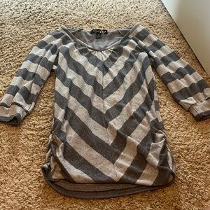 Lena, long sleeve shirt.